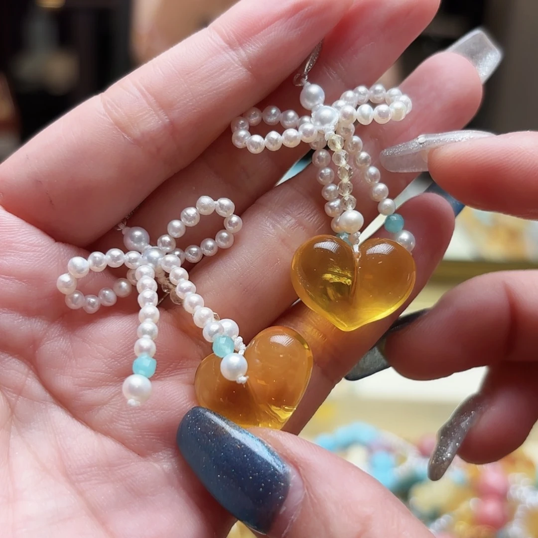 未镶嵌颈饰琥珀琥珀