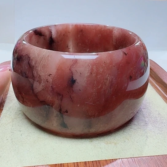 有***好石英质玉手镯未镶嵌