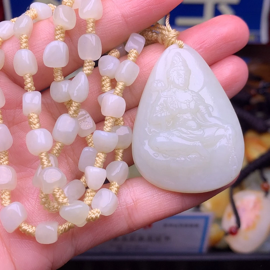 和田玉颈饰未镶嵌