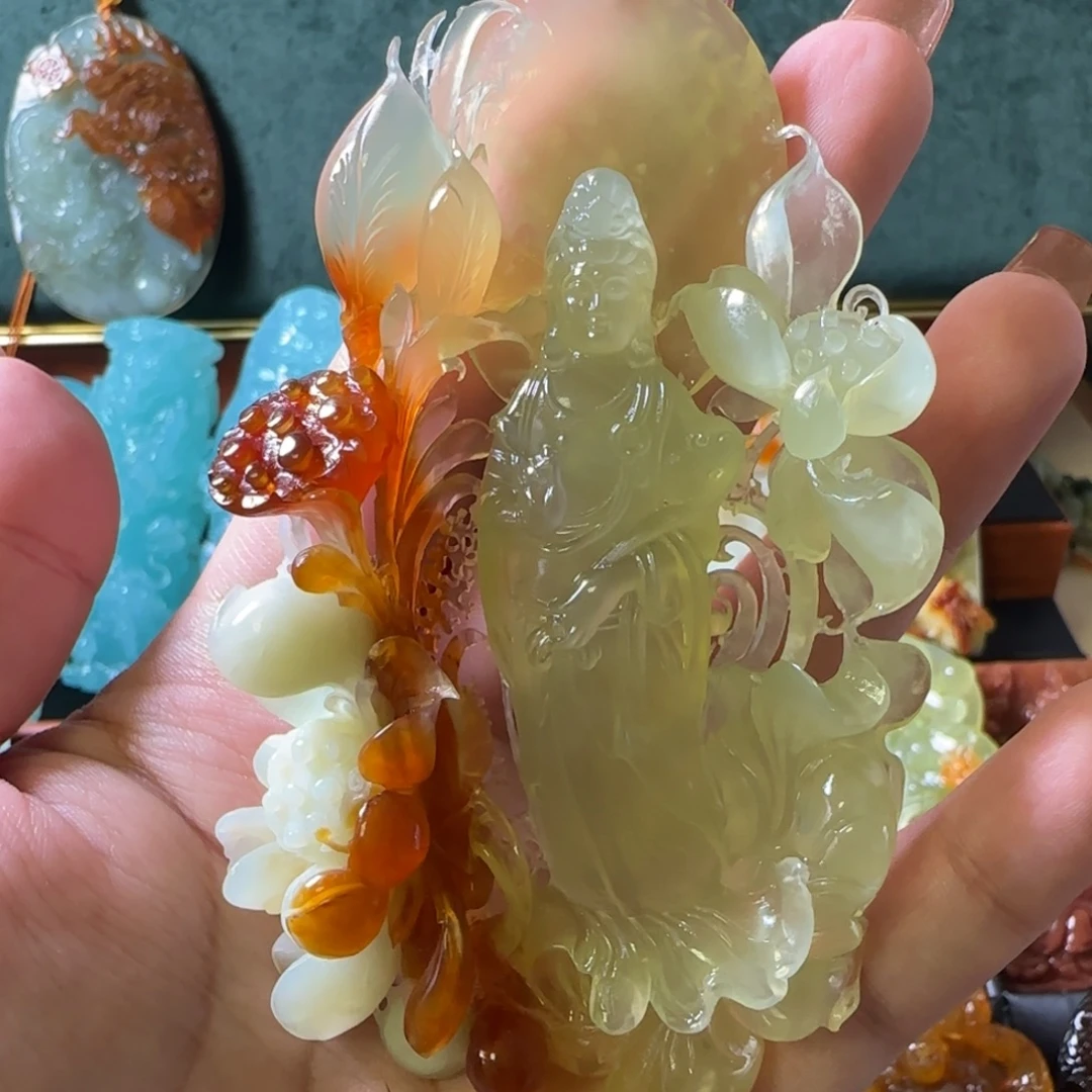 美***情岫玉未镶嵌颈饰观音