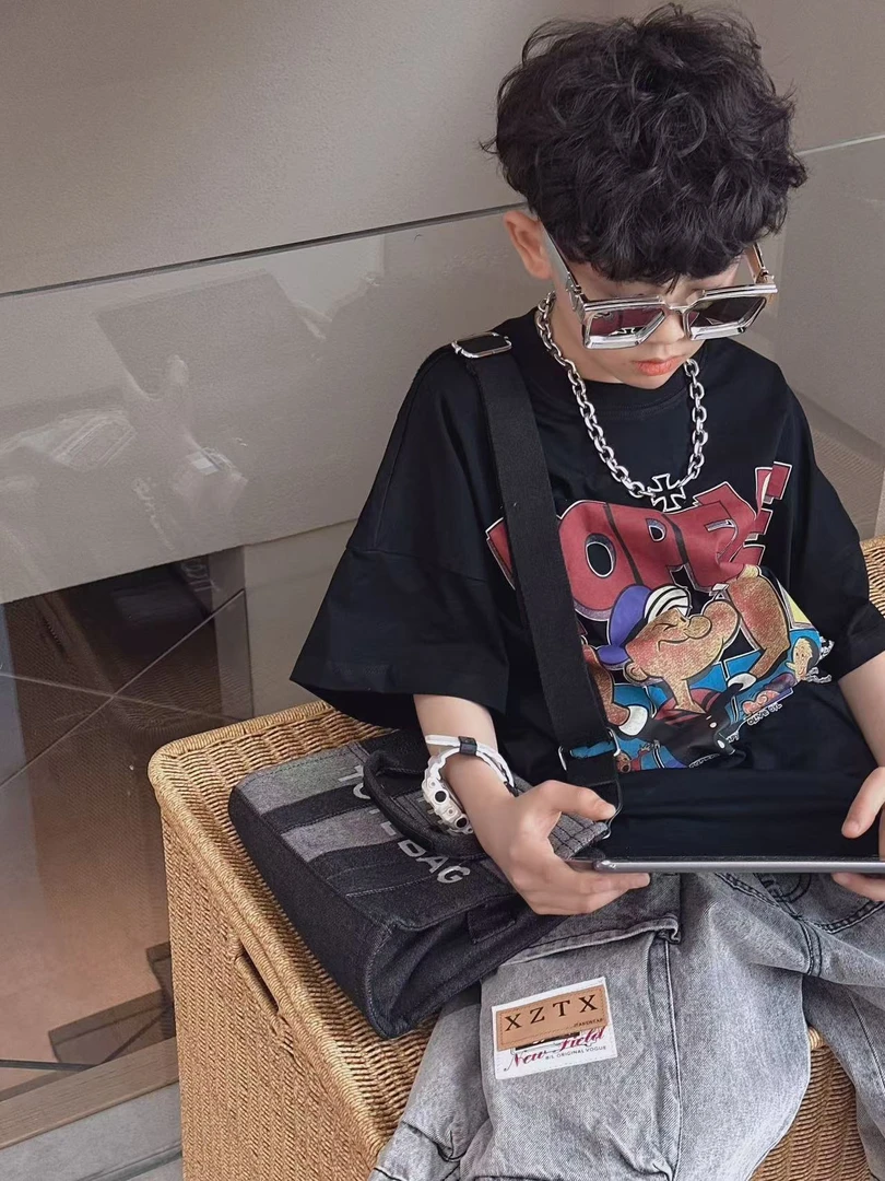 【蜡小新】【黑系水手】夏季韩版宽松休闲圆领短袖T恤，模特穿140