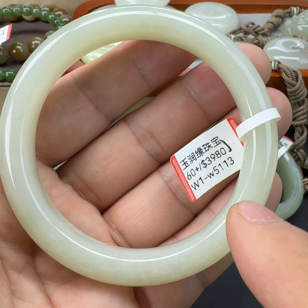 未镶嵌手镯和田玉