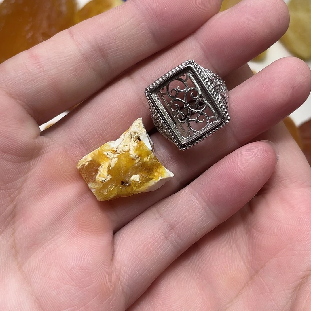 定制琥珀未镶嵌8****6蜜蜡