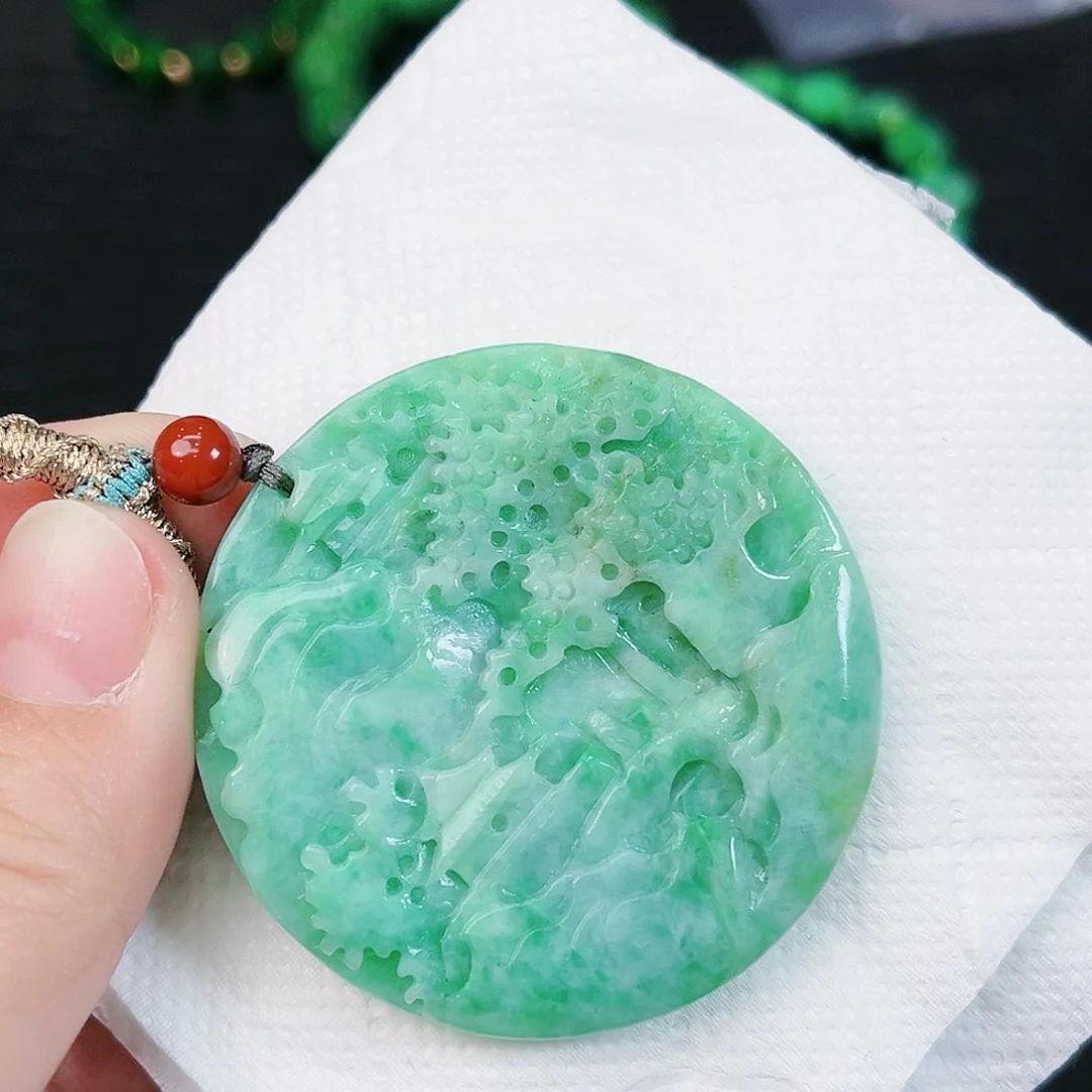 翡翠颈饰未镶嵌吊坠