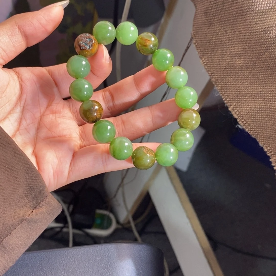 ****步未镶嵌手链和田玉