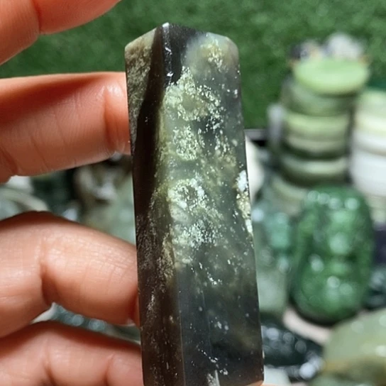 未镶嵌和田玉（糖玉）珠宝半成品