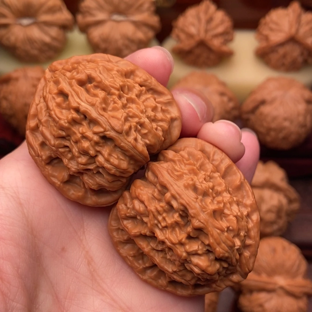 文玩核桃把件精品三角白39