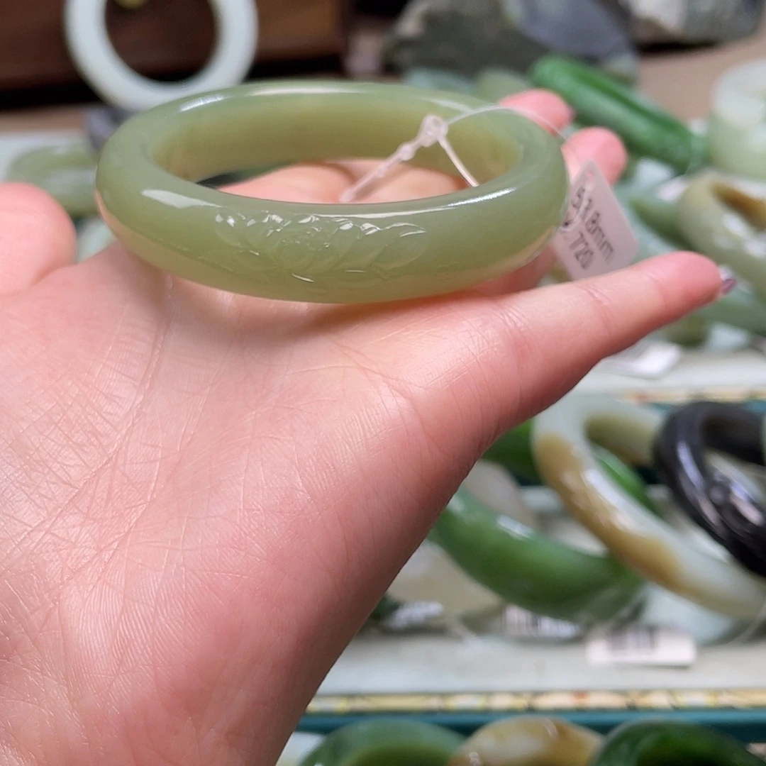 和田玉未镶嵌手镯53.8