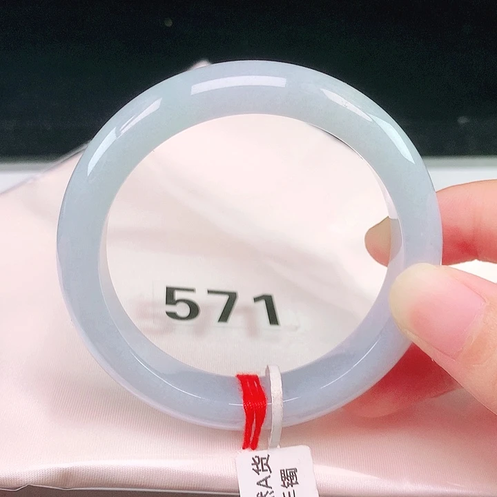 翡翠未镶嵌手镯（圆镯）翡翠手镯