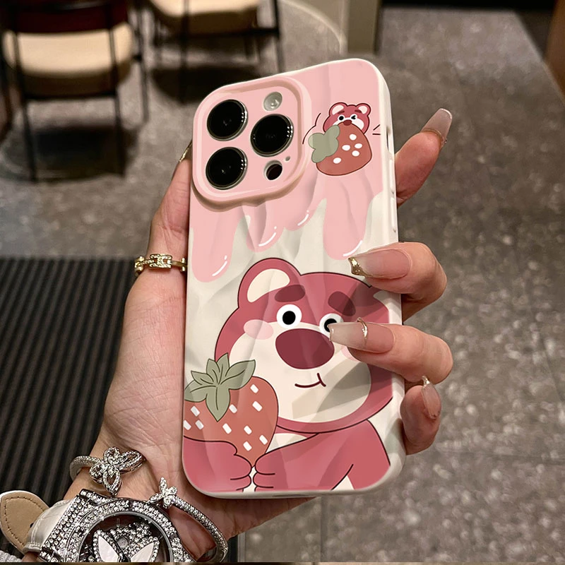 草莓维尼熊适用iphone16/15苹果12褶皱手机壳14proma/13软118情侣