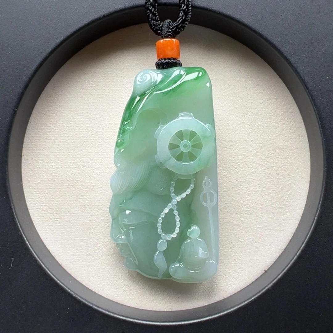 翡翠未镶嵌颈饰观音头