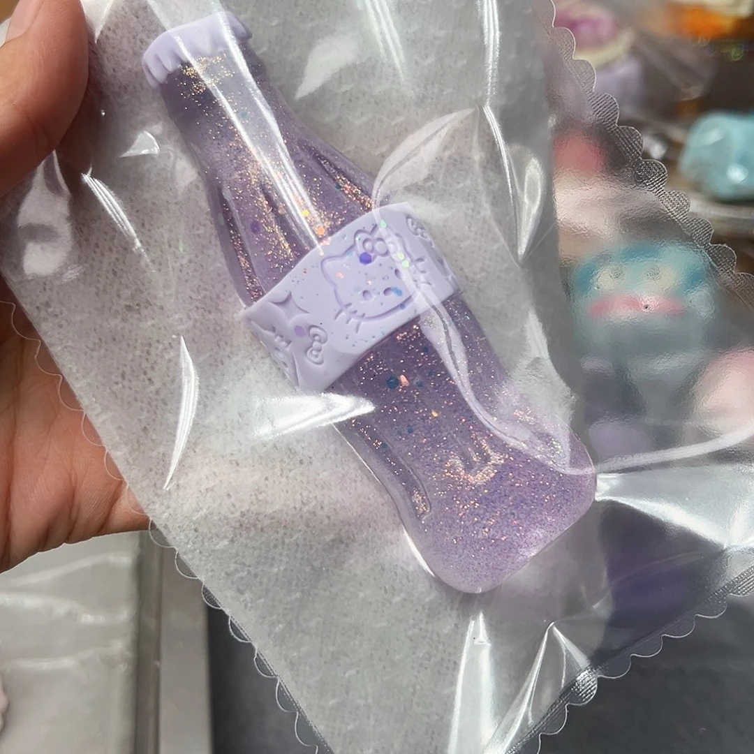 硅胶浅紫色闪闪KT饮料瓶65g