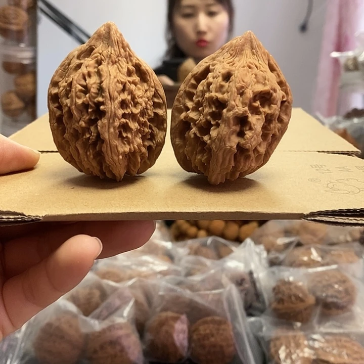 文玩核桃把件42.5/43大古石小众