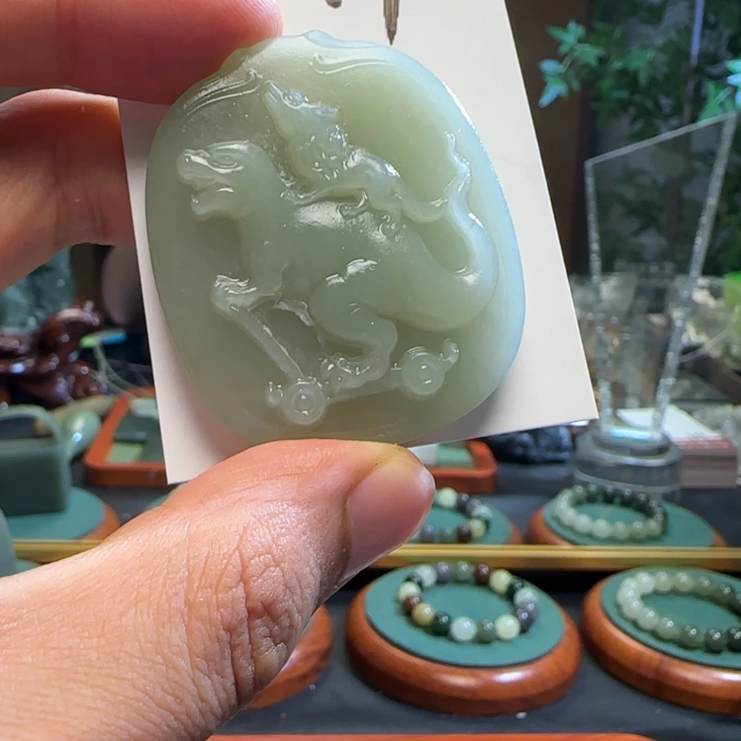 和田玉（糖玉）未镶嵌颈饰