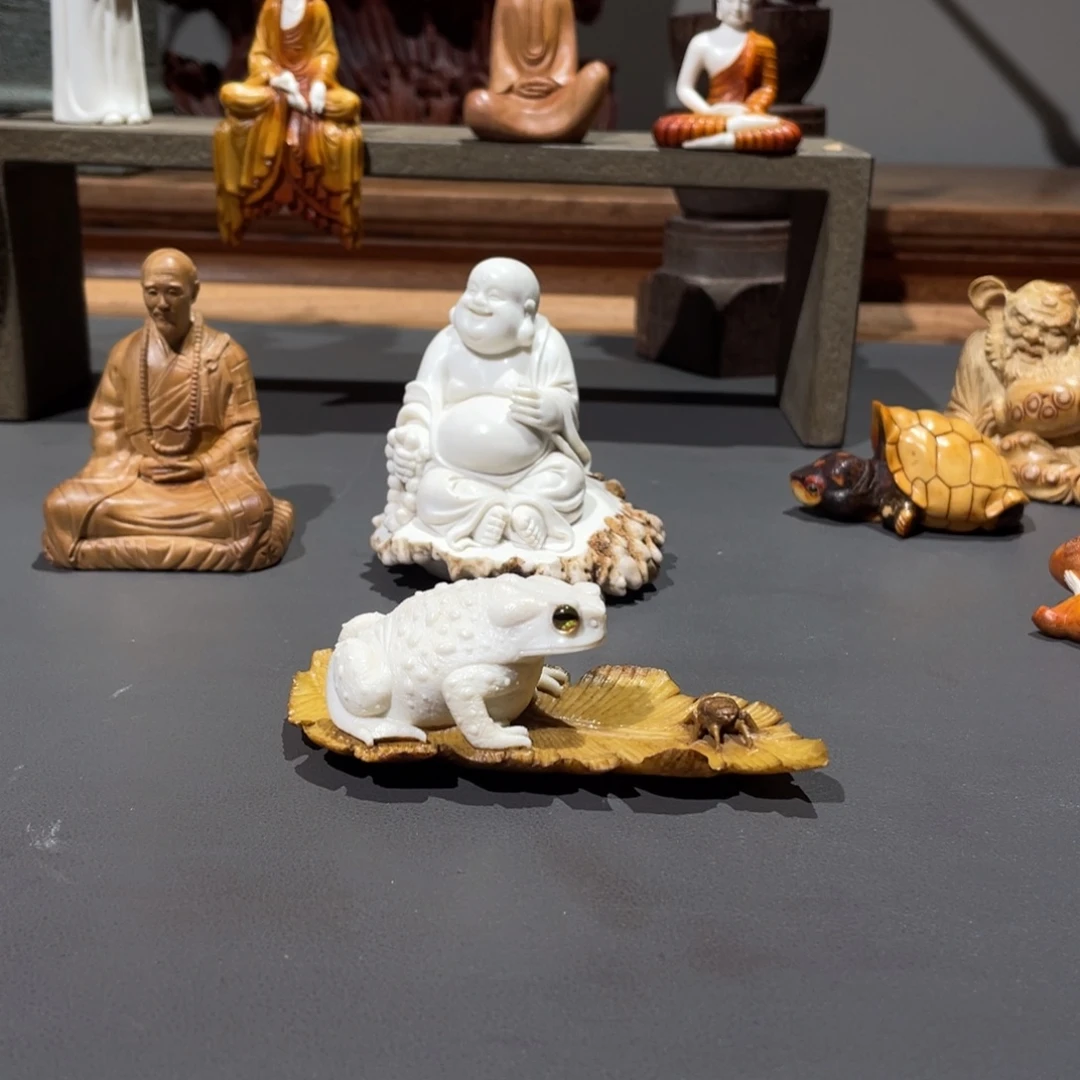 喔***K木质鹿角雕刻蟾蜍摆件