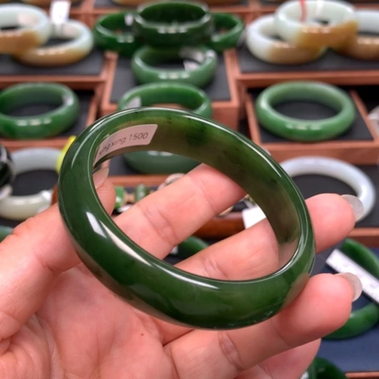 和田玉（碧玉）手镯未镶嵌5758圈口