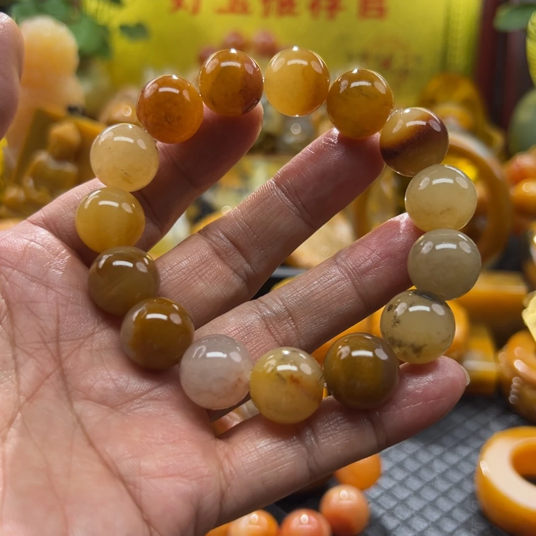 石英质玉未镶嵌颈饰