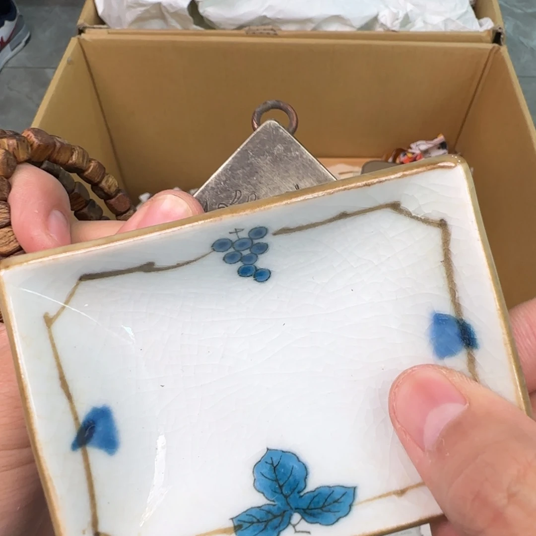 绿泥陶瓷孤品单件车里拍
