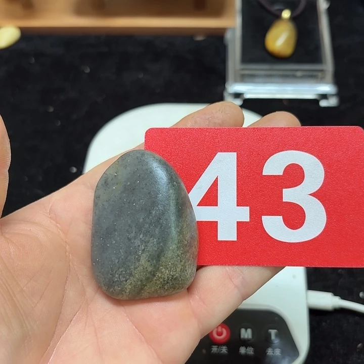 和田玉（糖玉）未镶嵌挂件