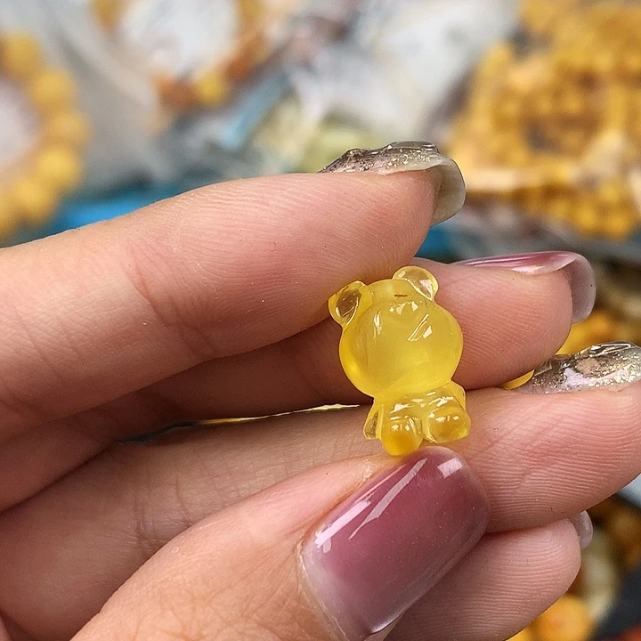 未镶嵌琥珀珠宝奇石