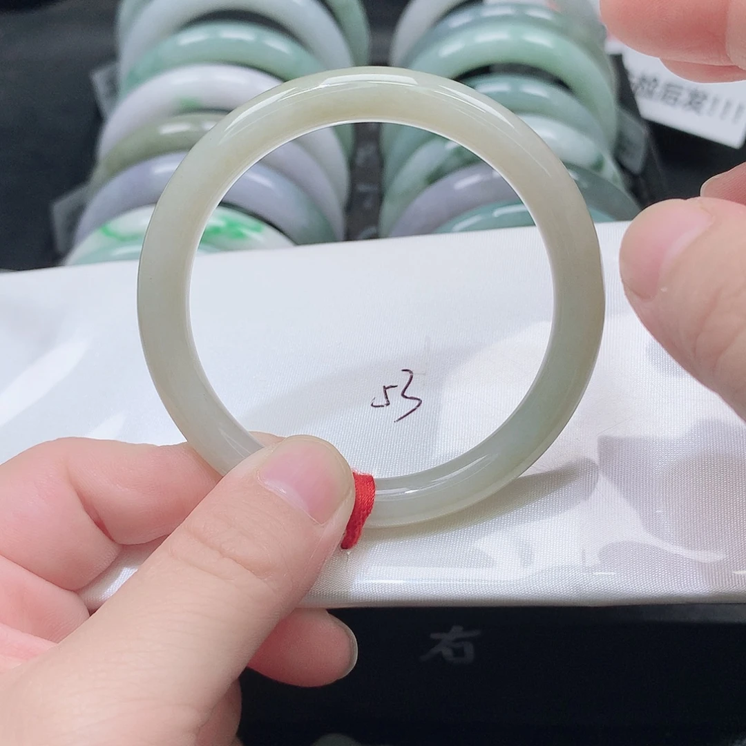 翡翠未镶嵌手镯121