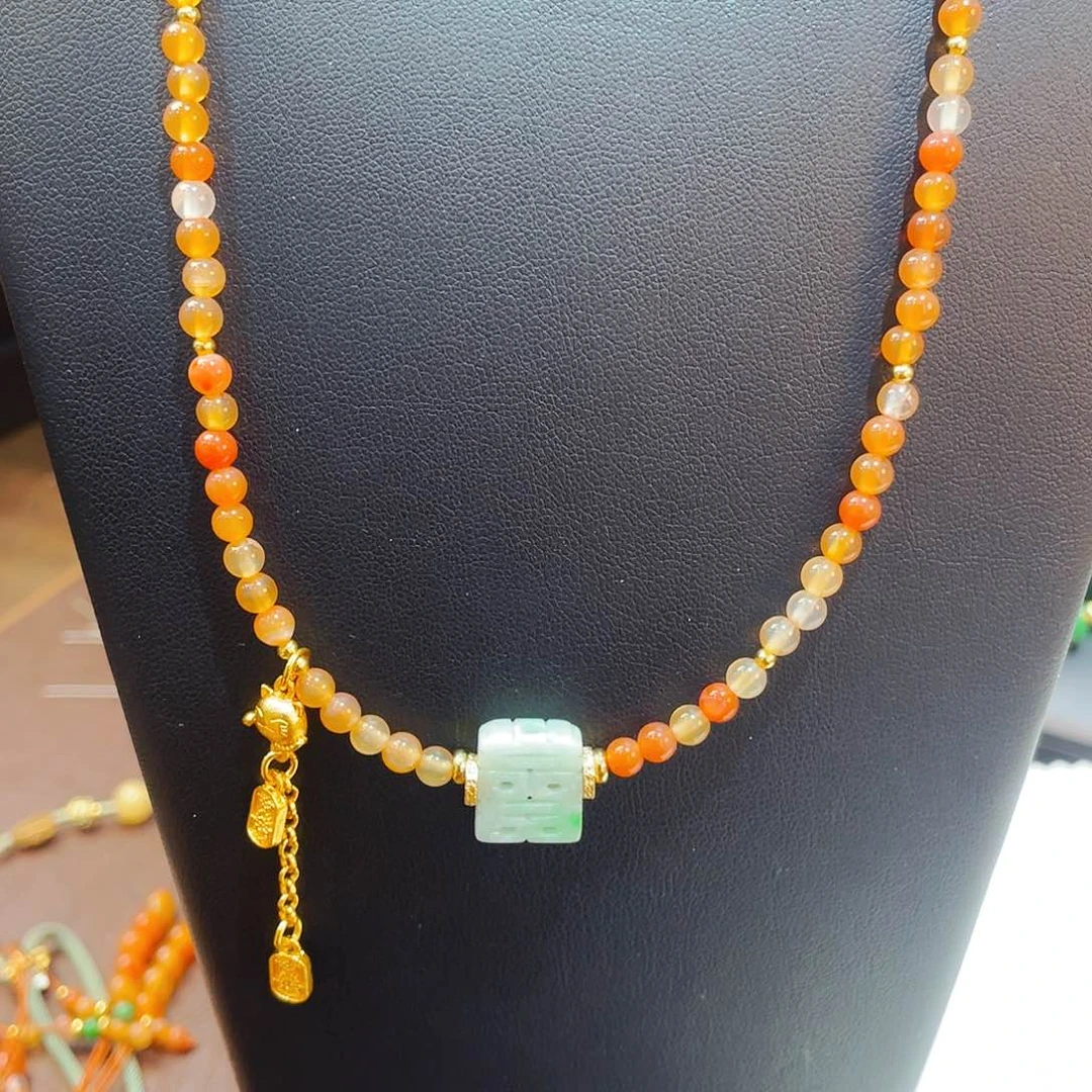 翡翠颈饰未镶嵌吊坠