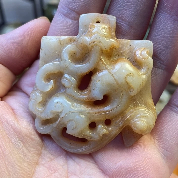 未镶嵌和田玉（糖玉）挂件