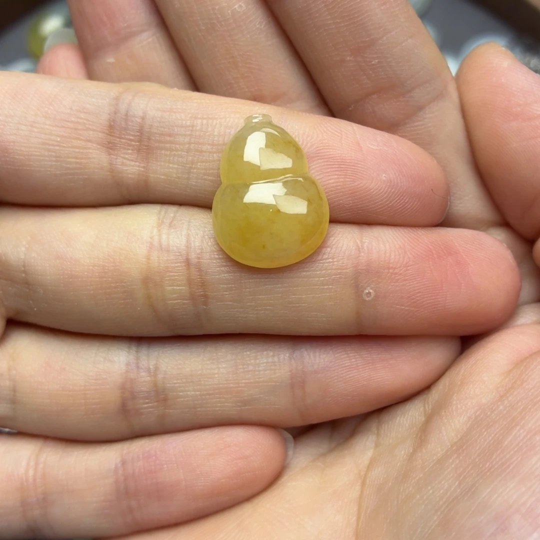 翡翠未镶嵌颈饰黄翡大葫芦