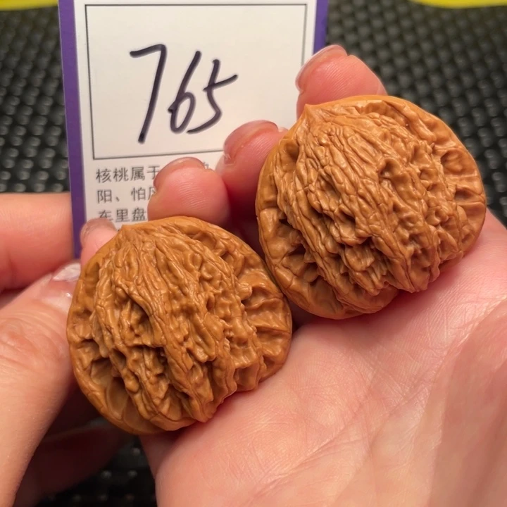 文玩核桃把件40虎头765