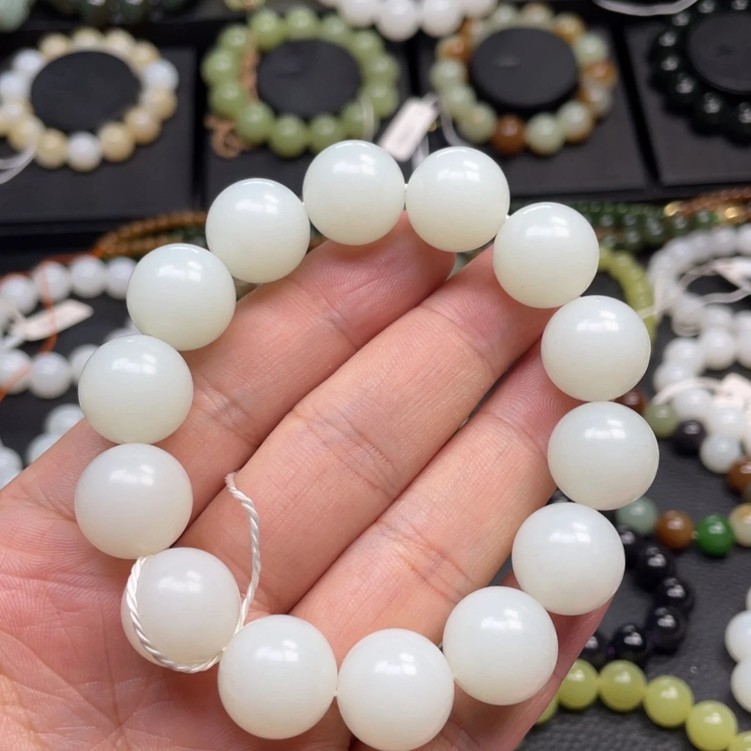 石***多和田玉未镶嵌手链16