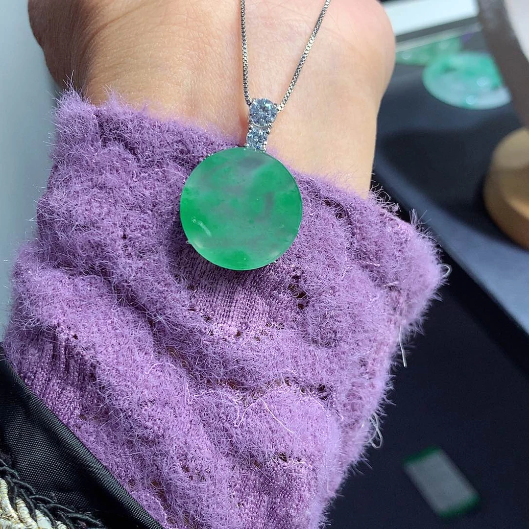 颈饰银S925镶嵌石英质玉（非洲翠）