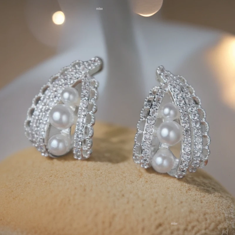 铜合金仿珍珠耳饰 耳饰复古法式仿仿仿珍珠耳钉女蕾丝仿精致轻奢