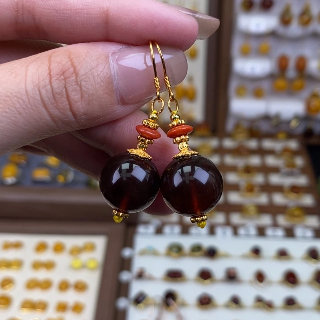 裸石琥珀未镶嵌成品