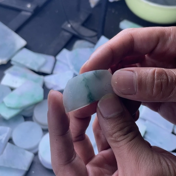 定制翡翠未镶嵌翡翠