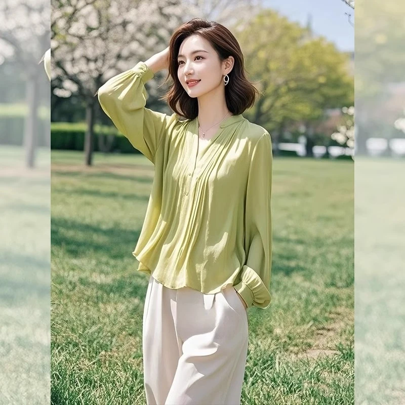 法式独特漂亮绿色V领衬衫女2025春季新款轻奢高级感小众长袖上衣