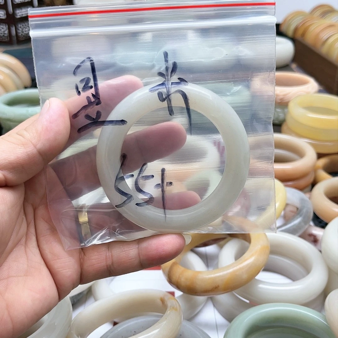 石英质玉手镯未镶嵌昱*