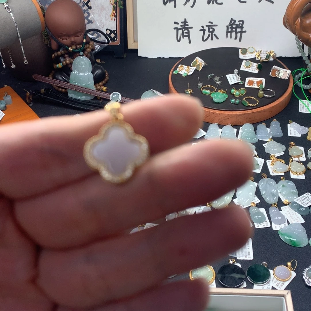 颈饰银S925镶嵌翡翠
