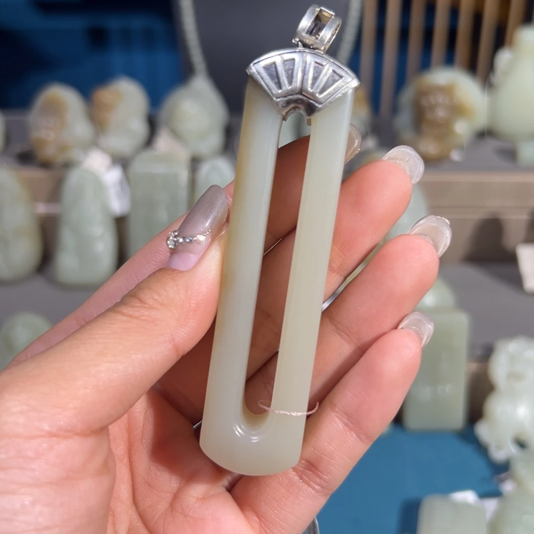 和田玉（糖玉）银S925镶嵌颈饰