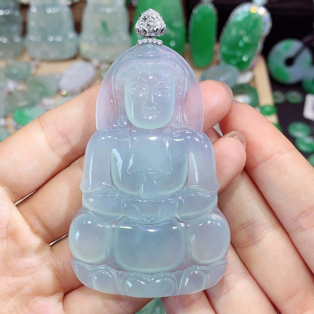 翡翠18K金镶嵌颈饰观音