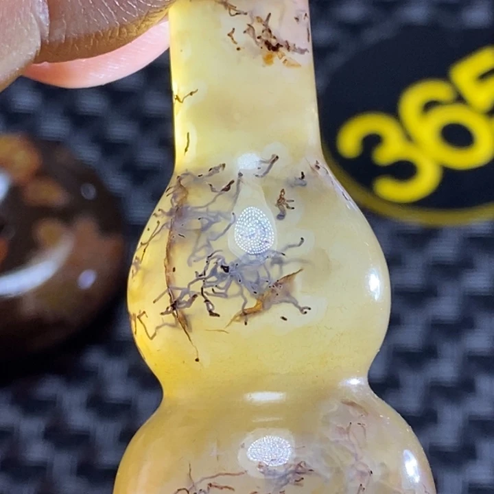 玛瑙/玉髓颈饰未镶嵌老*皮