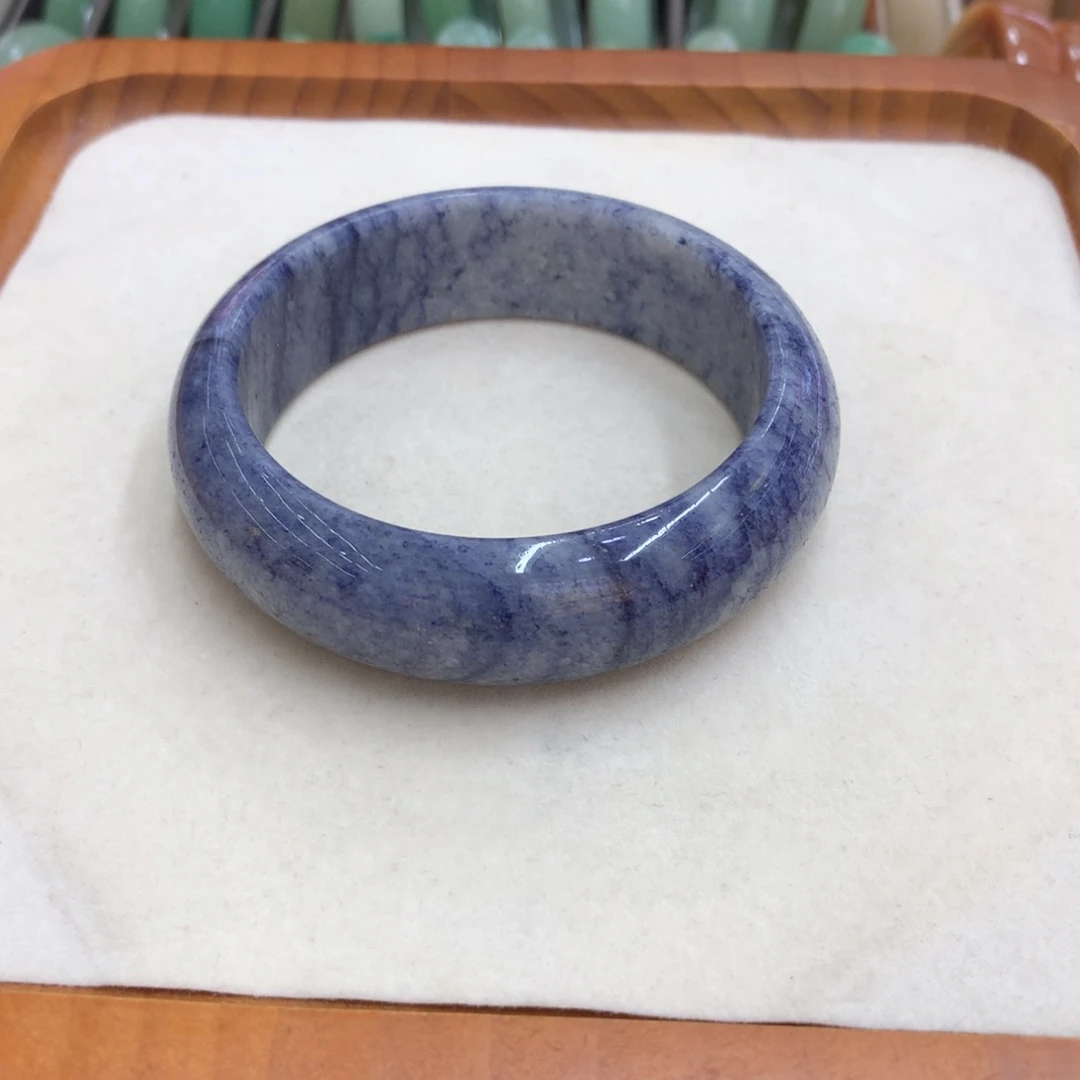 石英岩玉手镯未镶嵌