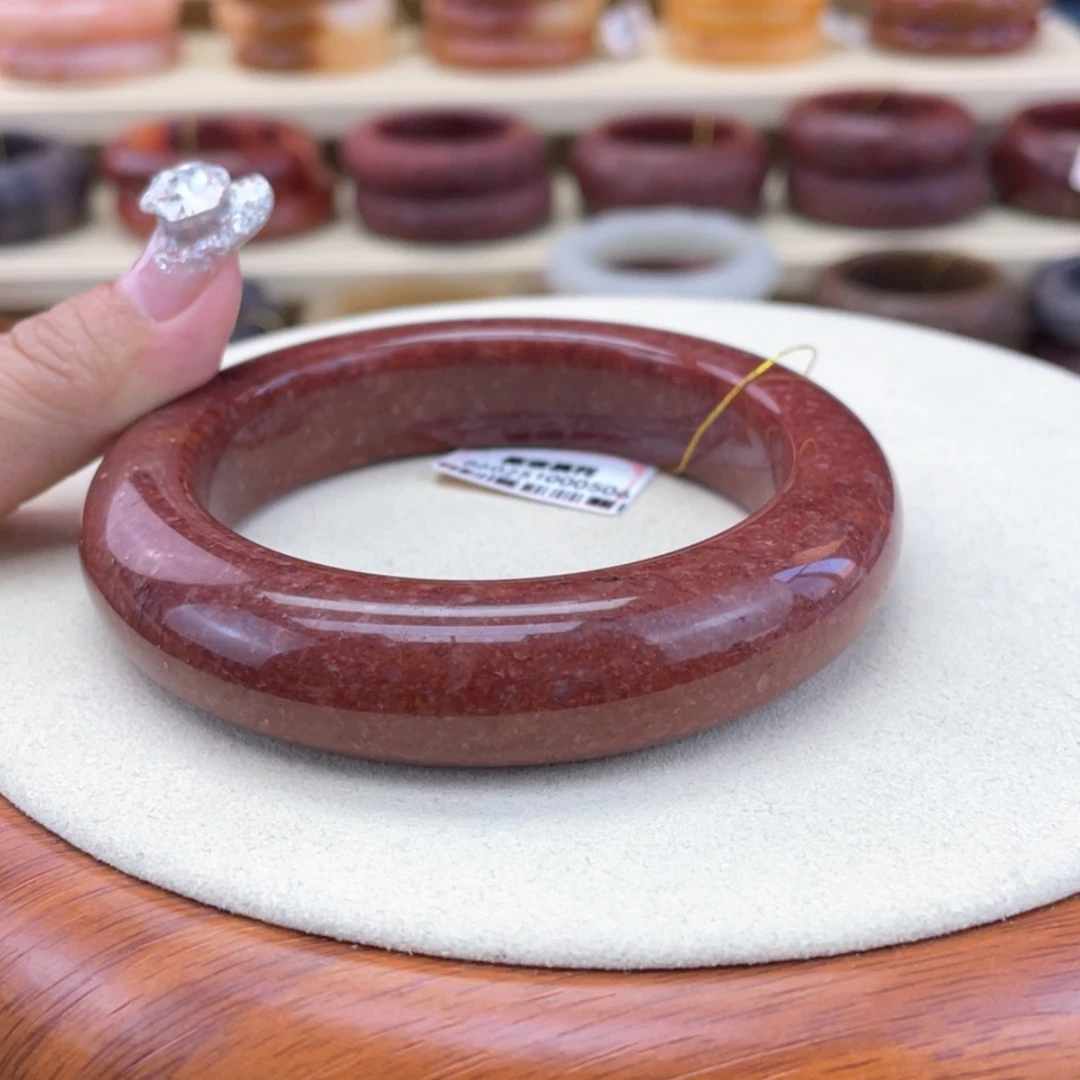 【闪购商品】石英岩玉手镯未镶嵌啊*_