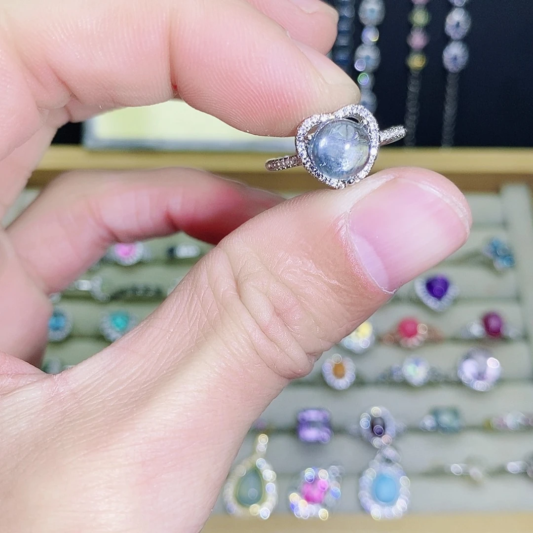 未镶嵌戒圈海蓝宝石