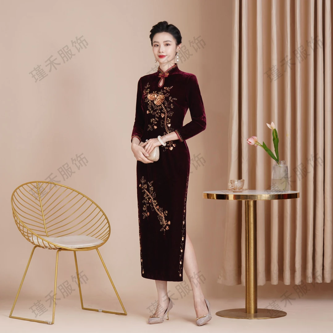 【长款】瑾禾高贵显瘦钻石绒喜婆婆国风中长款大码走秀修身旗袍2025