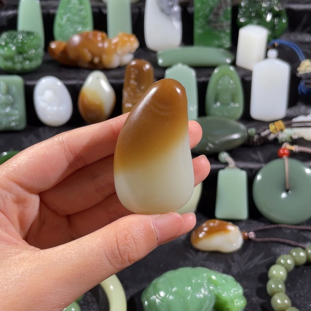 和田玉未镶嵌挂件