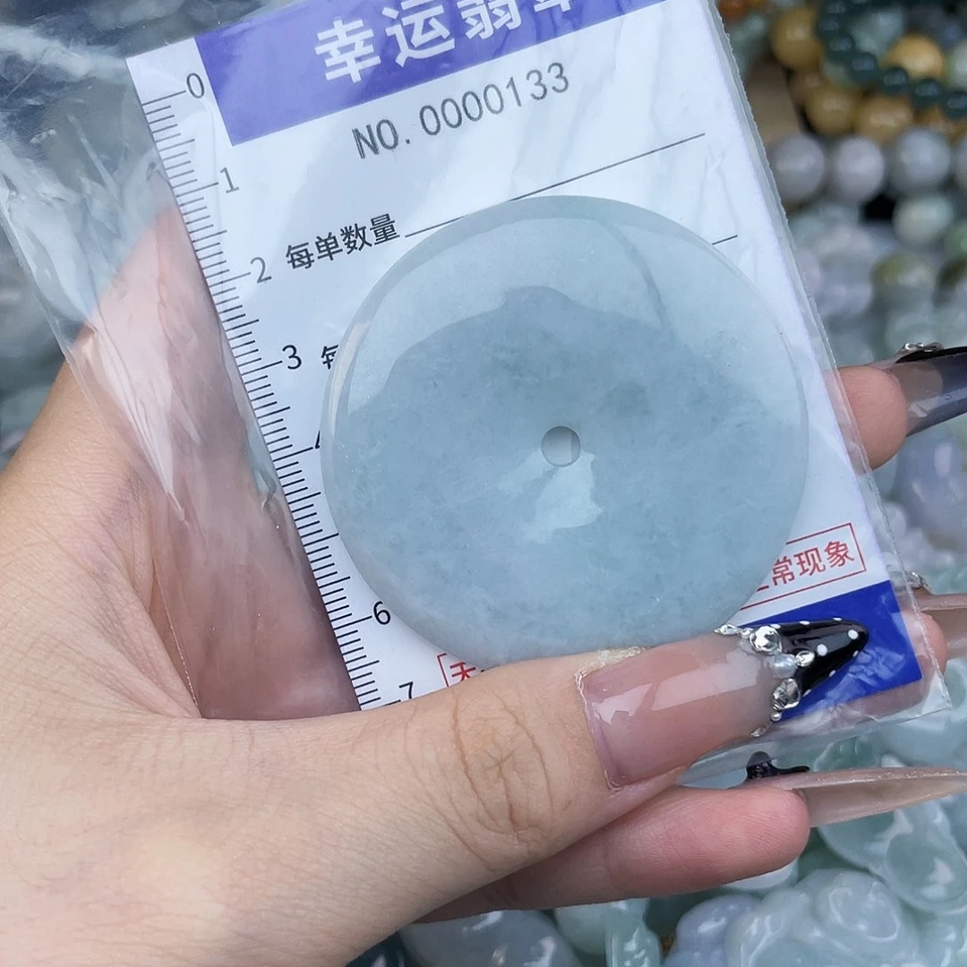 翡翠未镶嵌颈饰Hhh