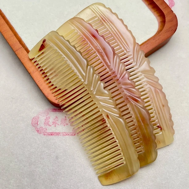 13cm爱心半月羊角梳（多样性发其一）NJ153 NJ
