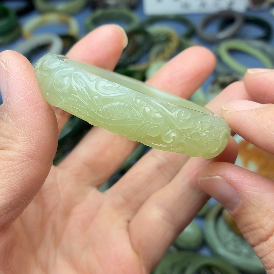 和田玉（青白玉）未镶嵌手镯002，圈口52.8mm锦鲤镯