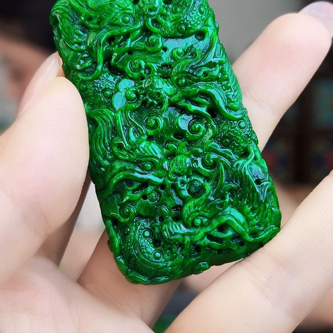 翡翠18K金镶嵌颈饰多样性