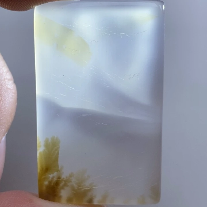 玛瑙/玉髓吊坠未镶嵌五****?